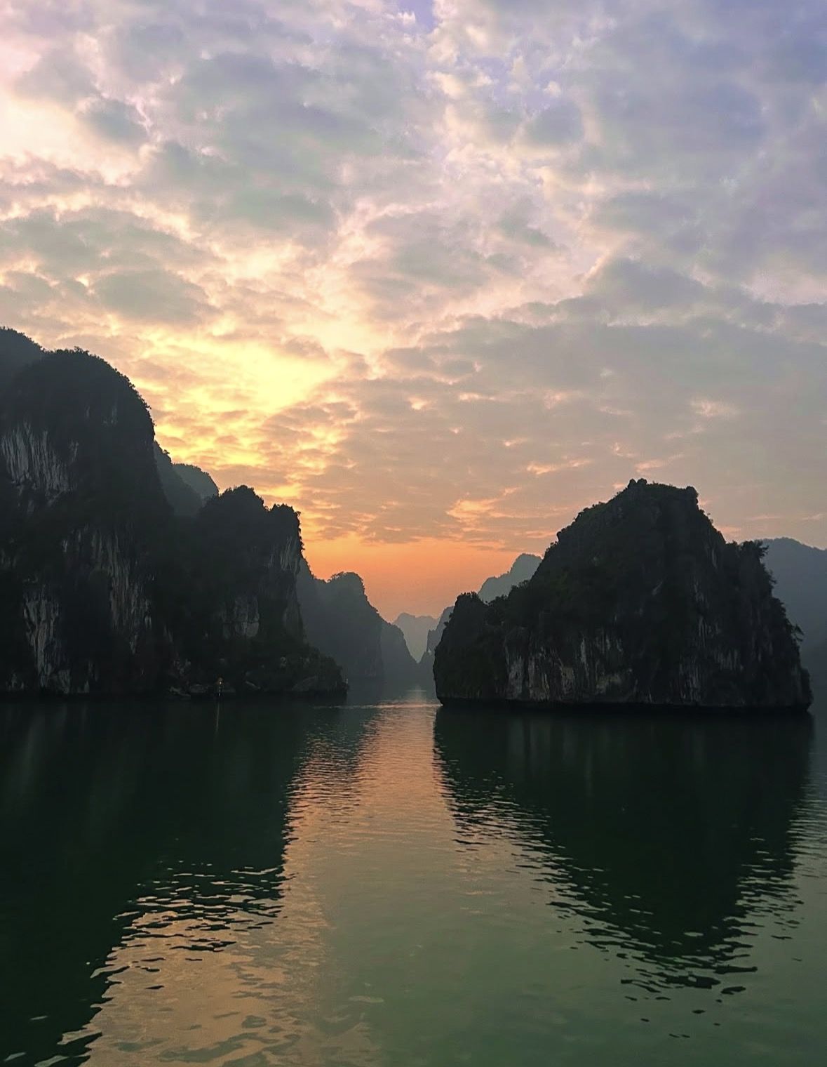 Ha Long Bay Day Cruise - Kayaking, Cave, Island, Swimming & Lunch